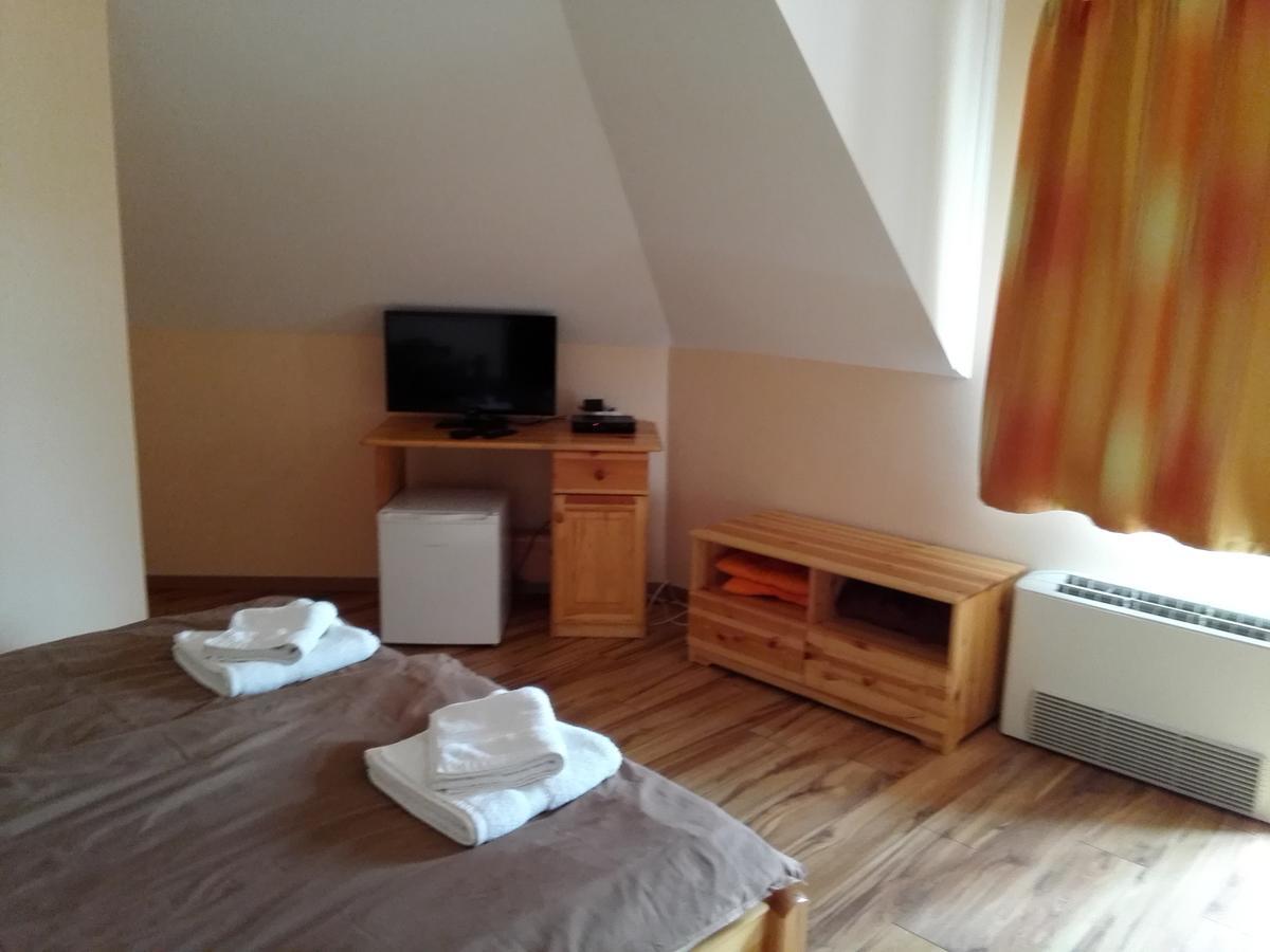 Vidor Vendeghaz Hotel Demjén Eksteriør billede